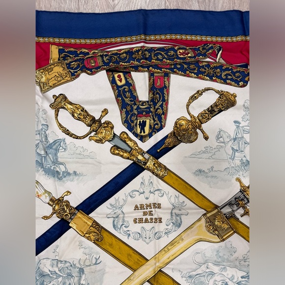 Vintage Hermes Armes de Chasse 90x90 scarf - Picture 2 of 11